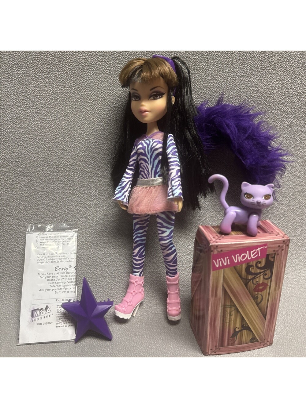 Bratz Catz Jade Doll  Vivi Violet Cat Girls With A Passion for Fashion MGA 2012